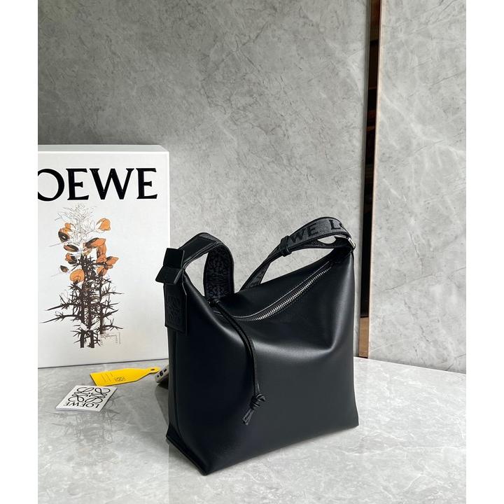 大人気 LOEWE ロエベ loewe キュービィ クロスボディバッグ スモール（サプルスムースカーフ&ジャカード） ブランド  バッグ 2023新作｜miyukigahara-store｜02