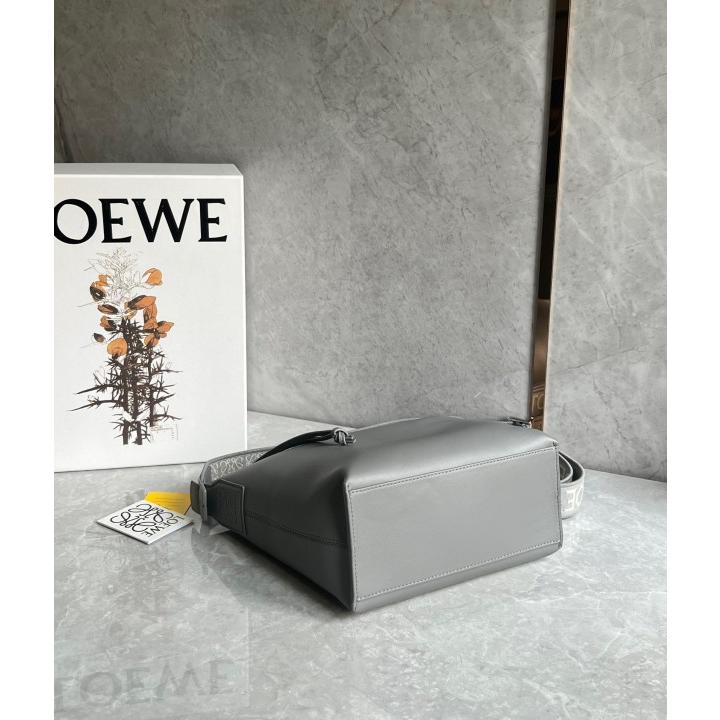 大人気 LOEWE ロエベ loewe キュービィ クロスボディバッグ スモール（サプルスムースカーフ&ジャカード） ブランド  バッグ 2023新作｜miyukigahara-store｜06