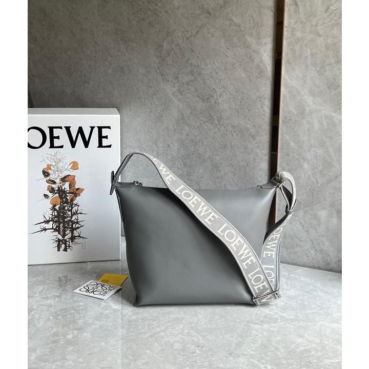 大人気 LOEWE ロエベ loewe キュービィ クロスボディバッグ スモール（サプルスムースカーフ&ジャカード） ブランド  バッグ 2023新作｜miyukigahara-store｜03