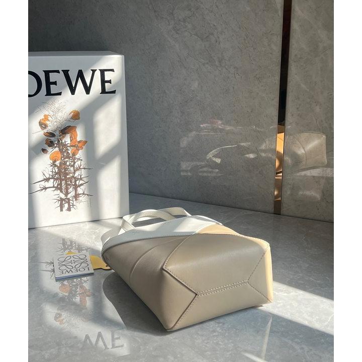 新品-ロエベLoeweロエベの大人気モデルの Puzzle売れ筋 No.1 です LOEWE 並行輸入品 大人気 ロエベ loewe パズルフォルド トート