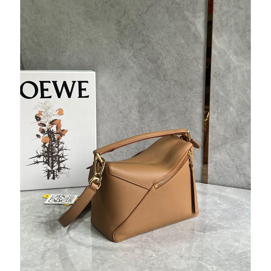 LOEWE ロエベ loewe レザー ショルダーバッグ トートバッグ 2WAY LOEWE ロエベ loewe レザー ショルダーバッグ トートバッグ 2WAY
