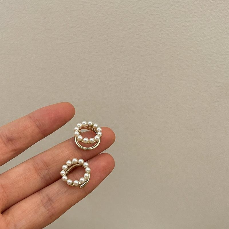 イヤーカフス レディース パール パールイヤーカフス 小ぶり 小さめ レディース ゴールド オフィス 仕事用 かわいい 可愛い 韓国 リバーシブル 重ね付け |  | 08