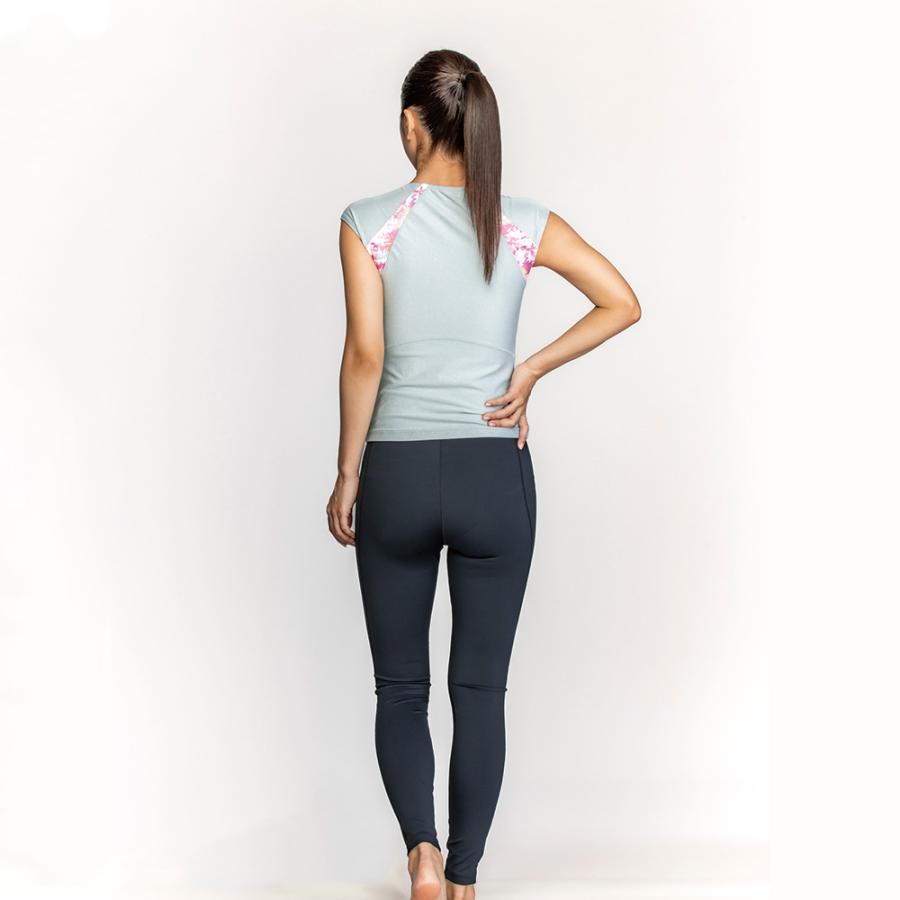 Nike ナイキ レディース フィットネス水着 セパレート／フルジップ 女性 レディース フィットネス水着 セパレート／フルジップ 女性 NIKE