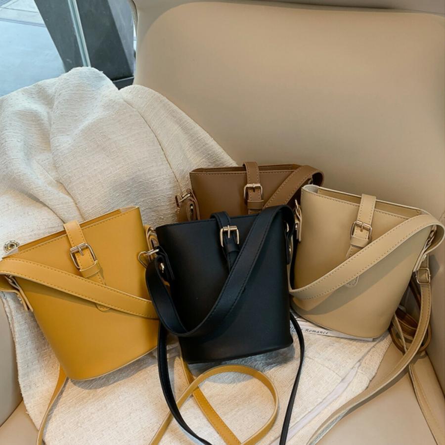 ショルダーバッグ レディース 斜め掛け 大人 2way 黒 プチプラ