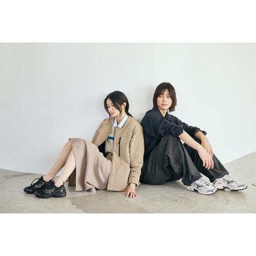 ミズノ公式  ミズノ直営限定 MXR SANDAL シルバーxブラック ユニセックスの画像