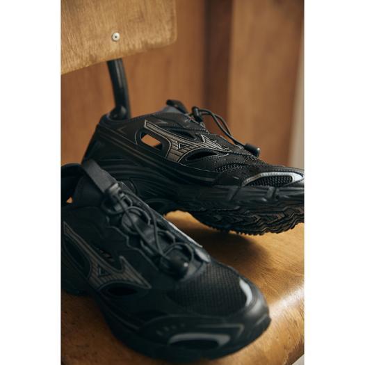 ミズノ公式  ミズノ直営限定 MXR SANDAL ブラック ユニセックスの画像