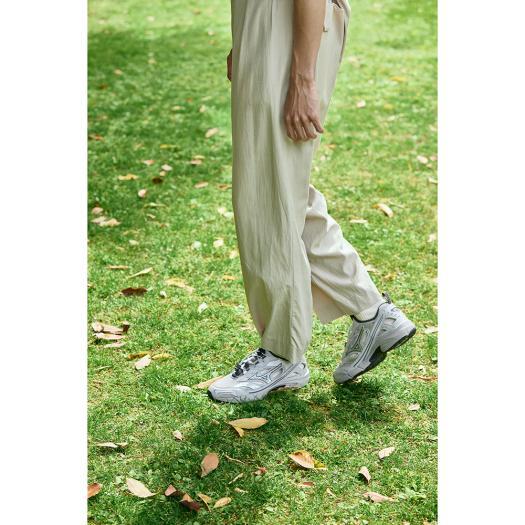 ミズノ公式  ミズノ直営限定 MXR SANDAL グレー ユニセックスの画像