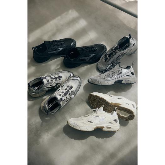 ミズノ公式  ミズノ直営限定 MXR SANDAL グレー ユニセックスの画像