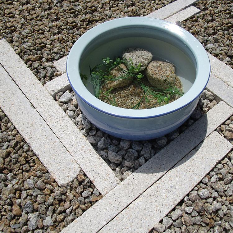 国産 伊勢砂利 8分（小袋） 粒：25〜35mm 約20kg×1袋 【取り寄せ商品