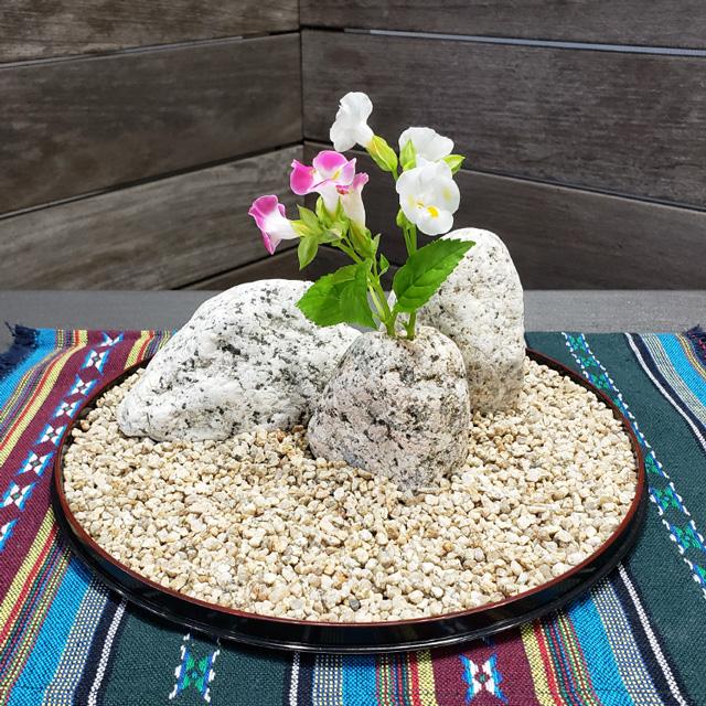 国産 伊勢ゴロタ石3〜4寸一輪刺し花器【1個】 一点物 サイズ：約90