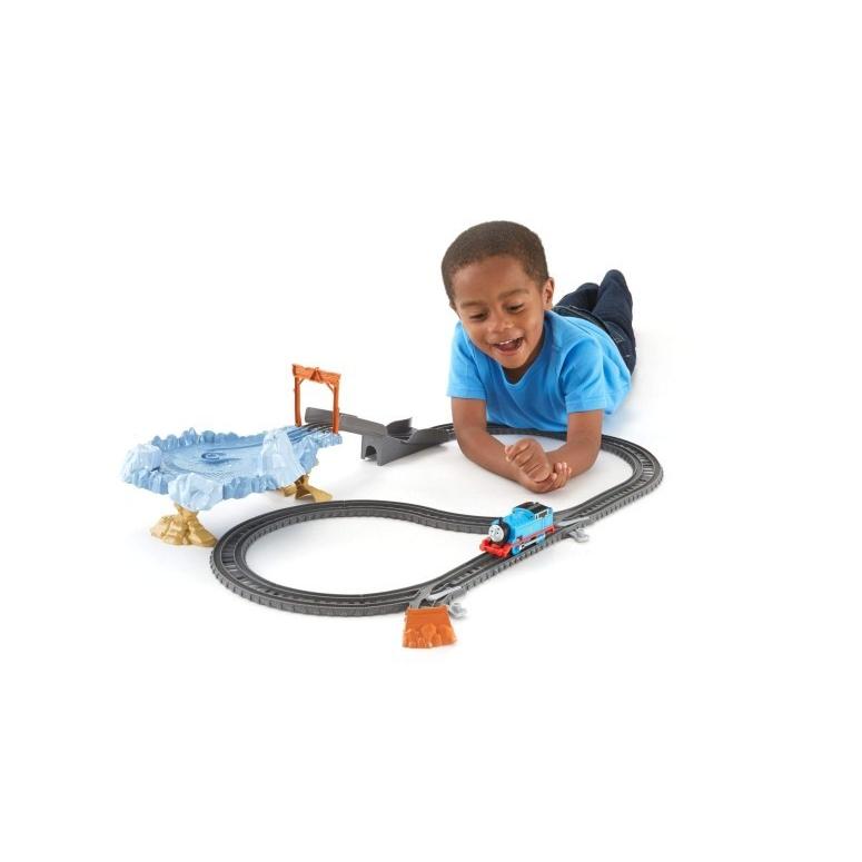 thomas and friends close call cliff set