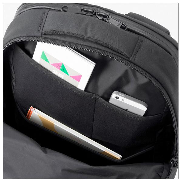 R ∞　macpac ラワキデイ　バックパック　ブラック macpac（マックパック） ラワキ デイ バックパック AZTEC素材 高耐水