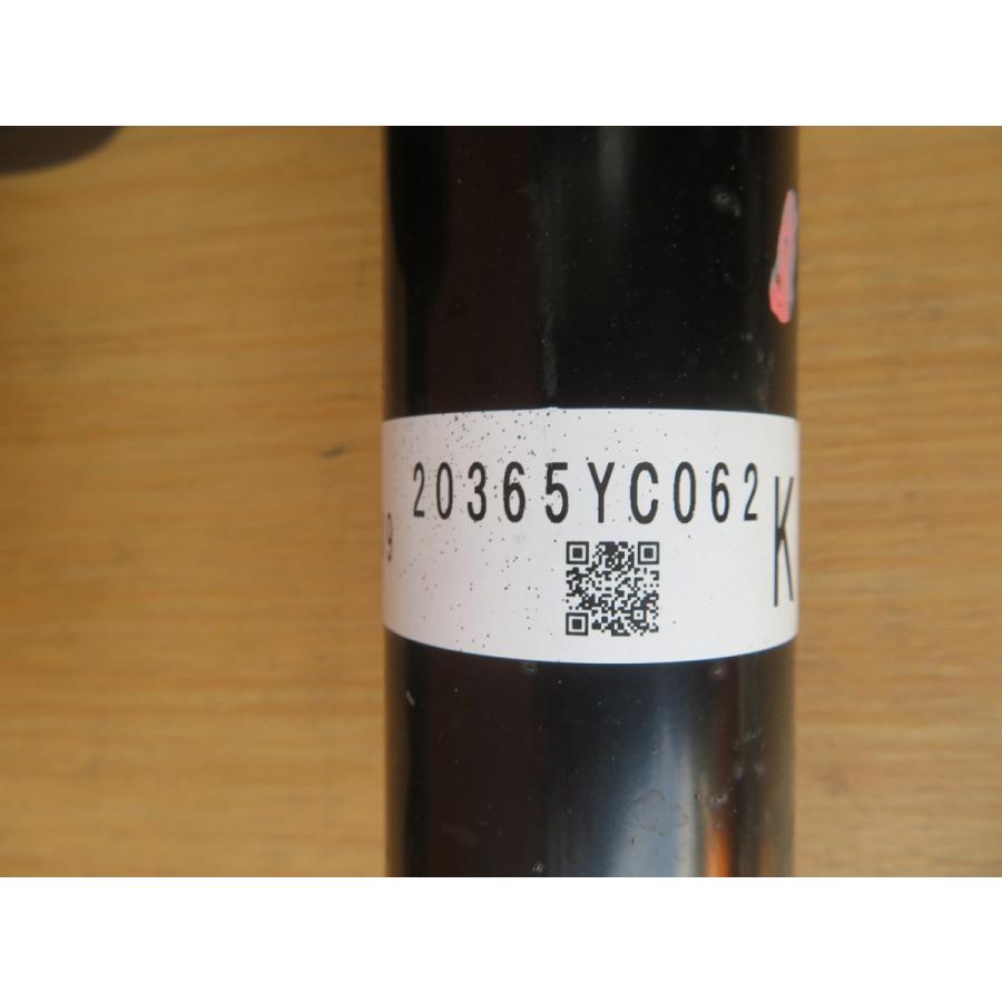 H28 エクシーガクロスオーバー7 YAM リアストラットショック/R