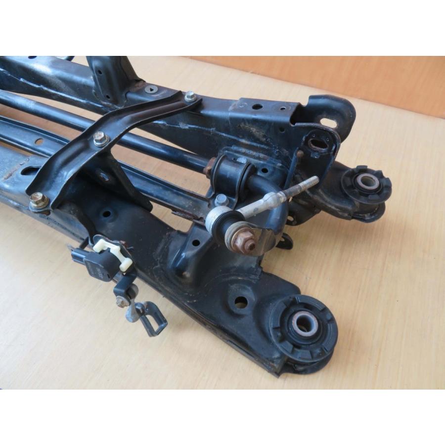 H24 レクサス CT200 ZWA10 リアメンバー/Rメンバーの画像