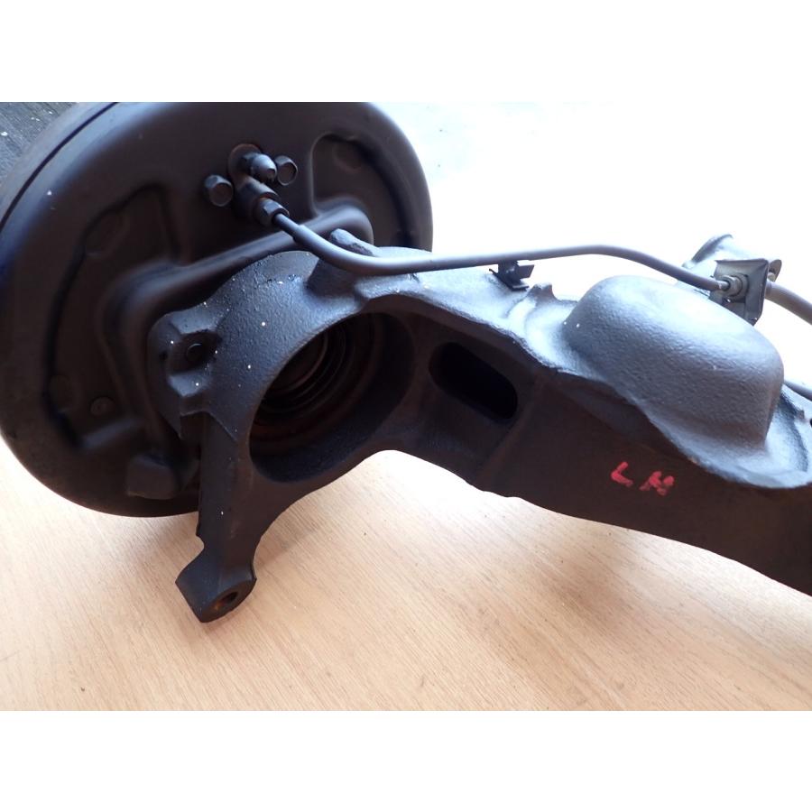 H17 サンバー TT1 2WD 左リア足回り/左R足周り ハブのみの画像