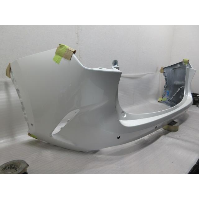 新品未使用品 レクサス NX AAZH25 純正 リア バンパー カラー 085