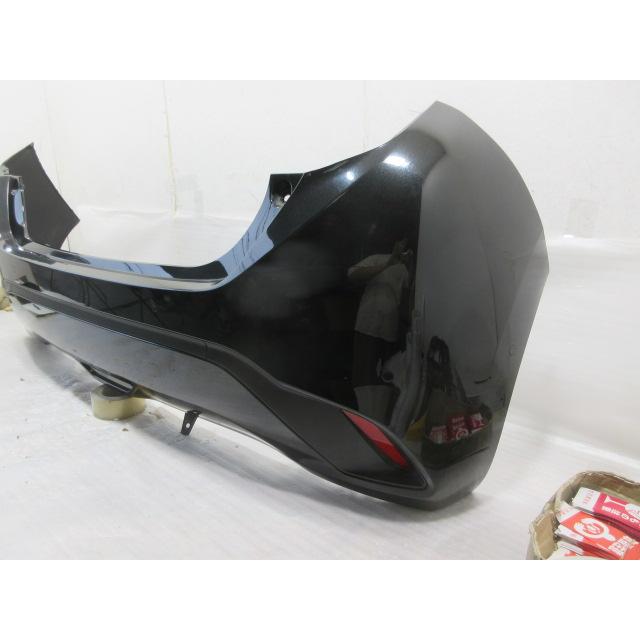 良品 トヨタ アクア MXPK10/MXPK11 純正 リア バンパー センサー付き
