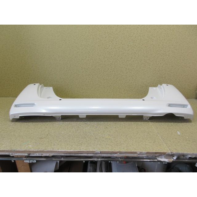 良品 ホンダ N BOX JF3 JF4 純正 リア バンパー 71501-TTA-N000 NH883P