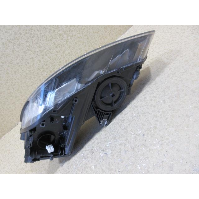 アウディ　A1 8X ヘッドライト左右セットHID アウディ A1 8XCAX 純正 HID 右 ヘッドライト 8X0 941 044A : 株式