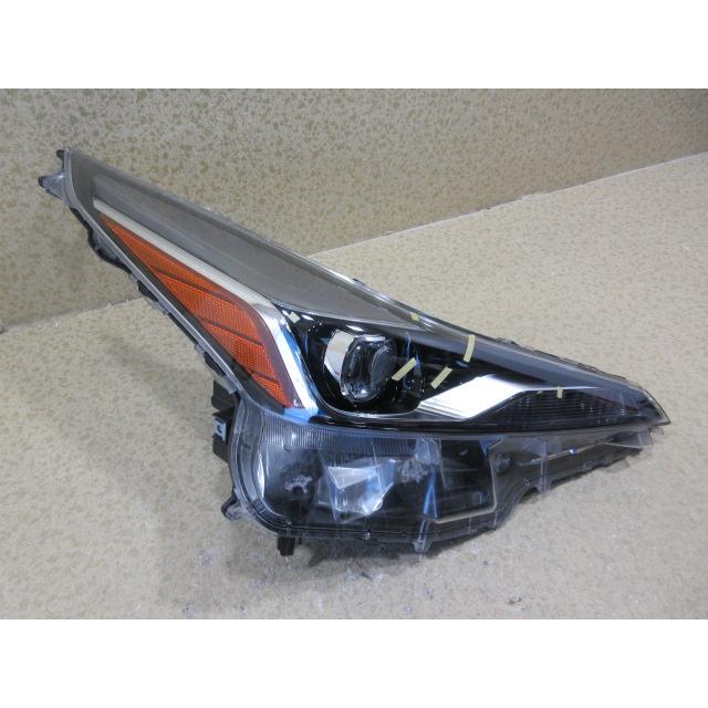 トヨタ プリウス ZVW50 ZVW51 後期 純正 LED 右 ヘッドライト 刻印：D