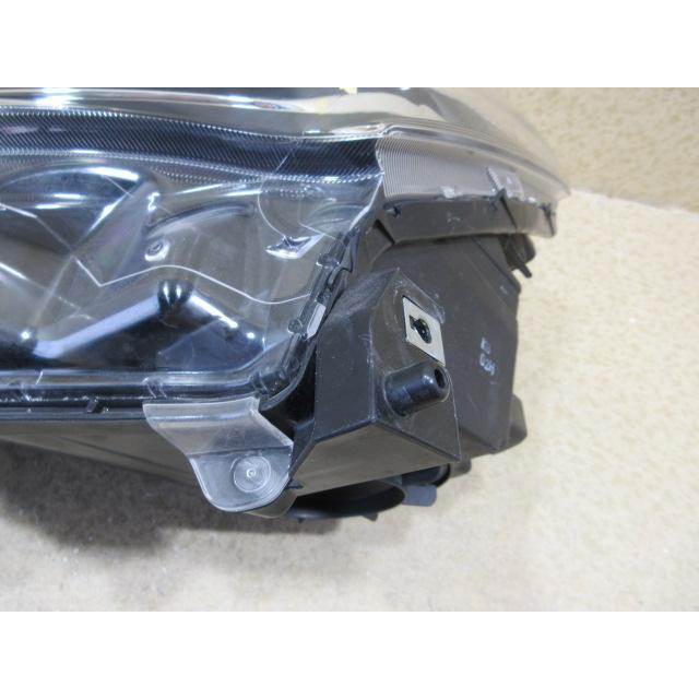 トヨタ タンク M900A M910A 純正 LED 左 ヘッドライト STANLEY W3917