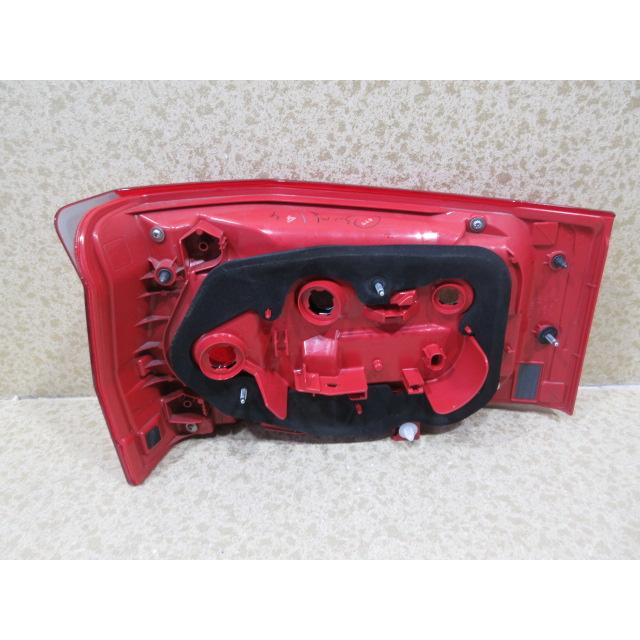 トヨタ コースター XZB60 XZB70 純正 右 テール ランプ 刻印：4 81551