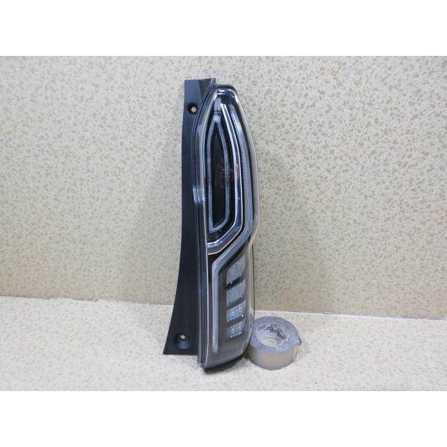 ホンダ N BOX カスタム JF3 テールランプ 右 ICHIKOH D186 良品 ホンダ N BOX カスタム JF3 純正 右 テール ランプ 刻印：M