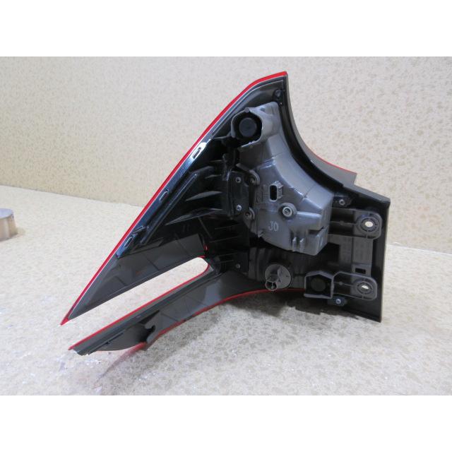 良品 ホンダ フリード GB5 純正 右 テール ランプ 刻印：J0 KOITO 220