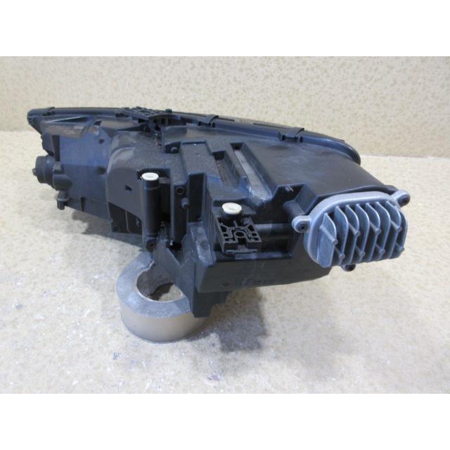 アウディ A4 8W 純正 LED 右 ヘッドライト 8W0 941 034A 8W0 774A