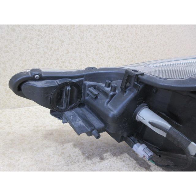 トヨタ プリウス α ZVW40 ZVW41 後期 純正 LED 右 ヘッドライト 刻印