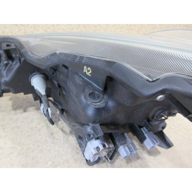 美品‼️プリウスα 後期 純正LEDヘッドライト左右セット トヨタ プリウス α ZVW40 ZVW41 後期 純正 LED 右 ヘッドライト 刻印