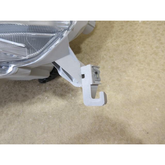 良品 トヨタ プロボックス NCP160V 純正 ハロゲン 左 ヘッドライト