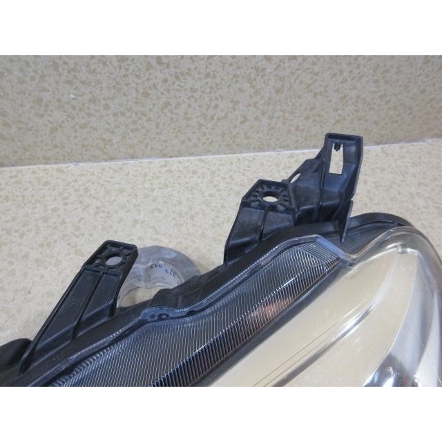 トヨタ 86 ZN6 前期 純正 HID 左 ヘッドライト 刻印：AD KOITO 100