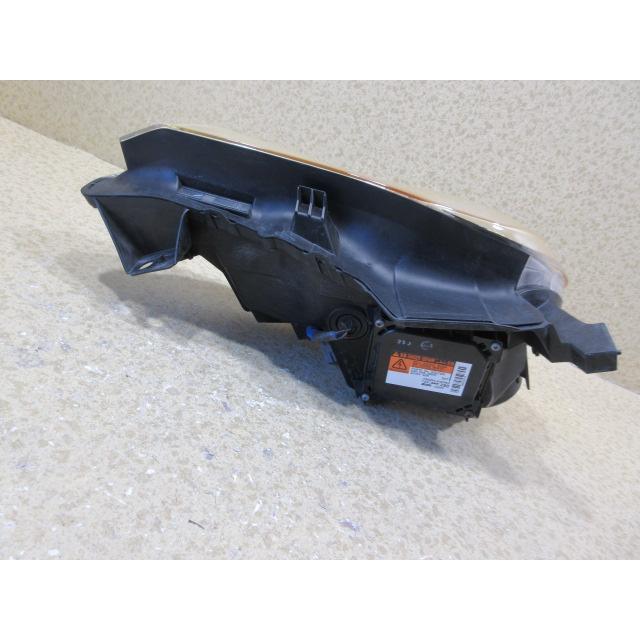 トヨタ 86 ZN6 前期 純正 HID 左 ヘッドライト 刻印：AD KOITO 100
