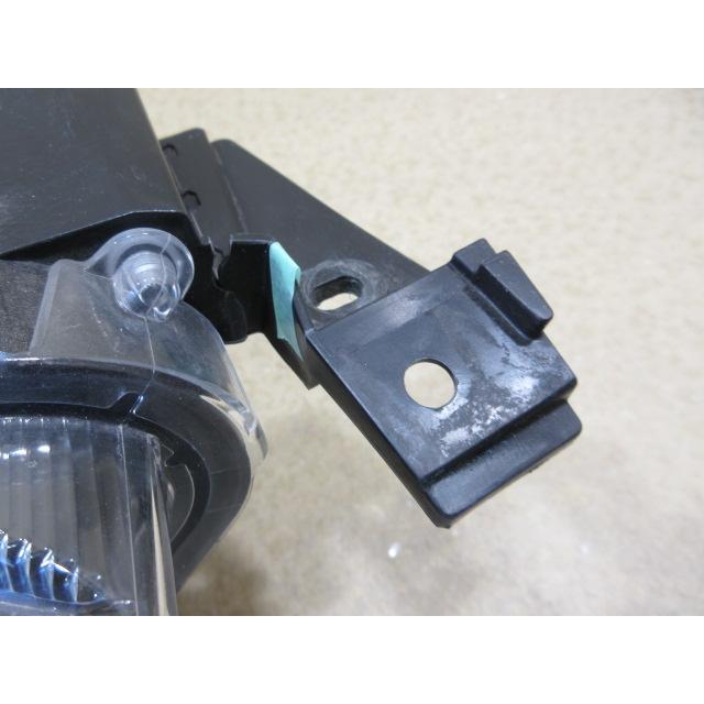 トヨタ ライズ A200A A210A 純正 LED 右 ヘッドライト 刻印：AD