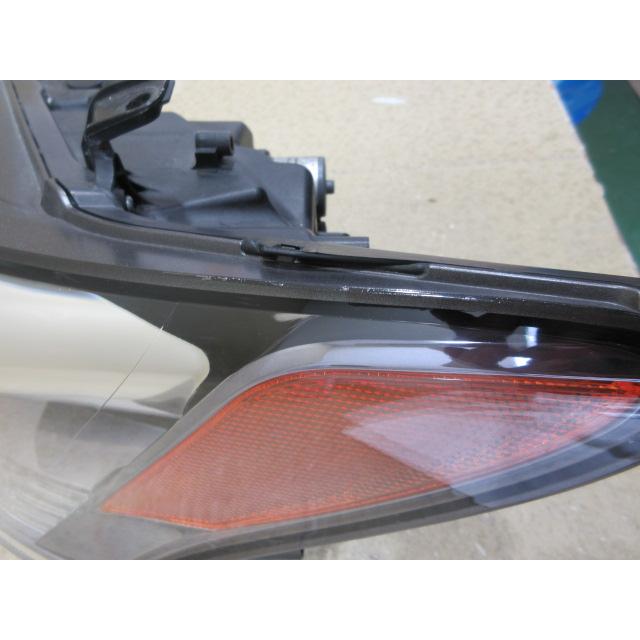 良品 レクサス HS HS250h ANF10 純正 LED 左 ヘッドライト 刻印：72 KOITO 75-2 81185-75081の画像