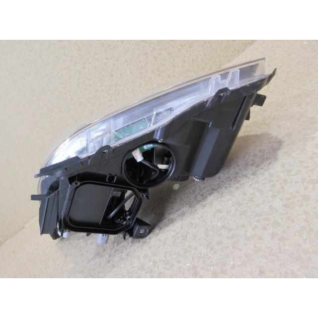トヨタ プリウス ZVW30 後期 純正 HID 右 ヘッドライト 刻印：ナ KOITO