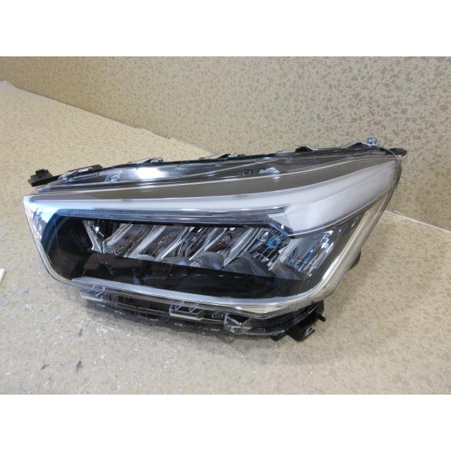 未使用品　トヨタ　ライズ　A200A　A210A　純正　LED　左　ヘッドライト　刻印：AD1　81150-B1710