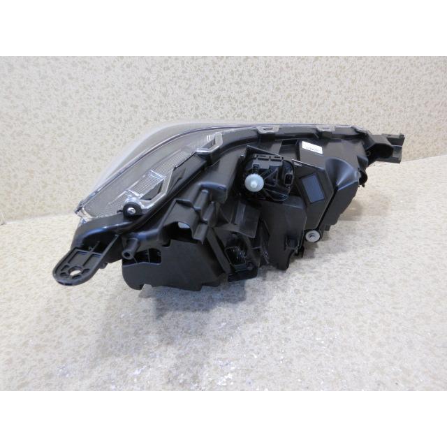 未使用品　トヨタ　ライズ　A200A　A210A　純正　LED　左　ヘッドライト　刻印：AD1　81150-B1710