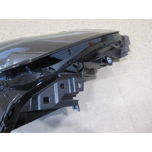 トヨタ プリウス ZVW60 MXWH60 純正 LED 左 ヘッドライト 刻印：X