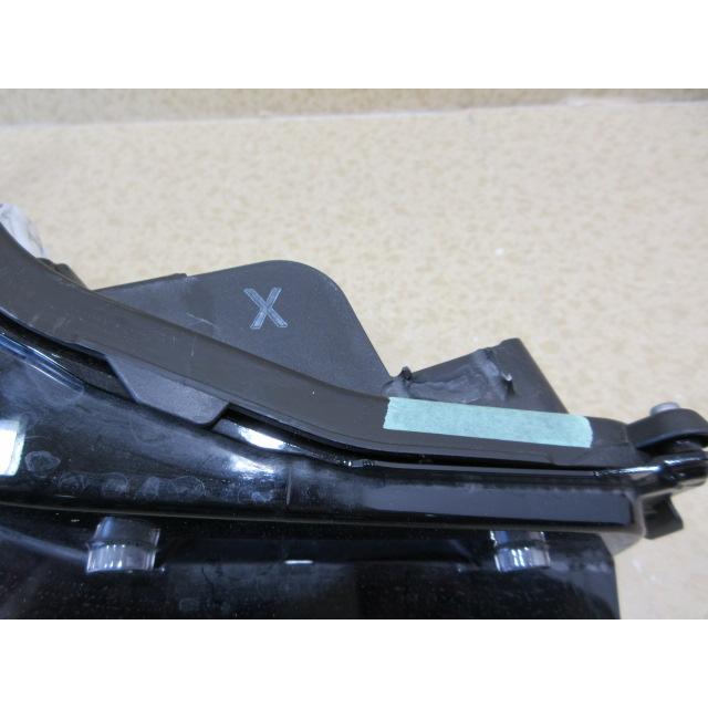 トヨタ プリウス ZVW60 MXWH60 純正 LED 右 ヘッドライト 刻印：X
