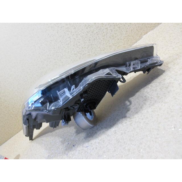 良品 トヨタ C-HR ZYX10 NGX50 後期 純正 LED 右 ヘッドライト 刻印：K