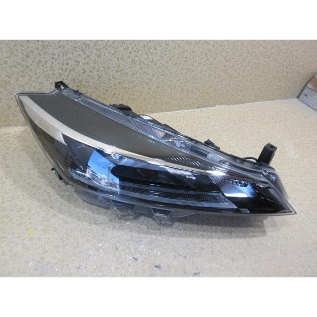 日産Ｐ15キックス　ヘッドライト右　美品　ハウジング 日産 キックス P15 純正 LED 右 ヘッドライト ICHIKOH 1989 26025
