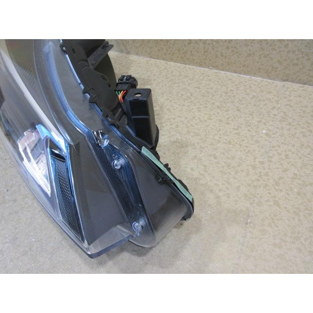 日産 キックス P15 純正 LED 右 ヘッドライト ICHIKOH 1989 26025