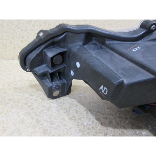 トヨタ 86 ZN6 前期 純正 HID 右 ヘッドライト 刻印：AD KOITO 100
