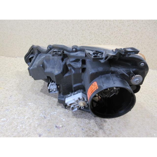 トヨタ 86 ZN6 前期 純正 HID 右 ヘッドライト 刻印：AD KOITO 100