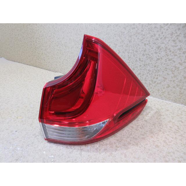良品 ホンダ フリード GB5 純正 右 テール ランプ 刻印」J0 KOITO 220