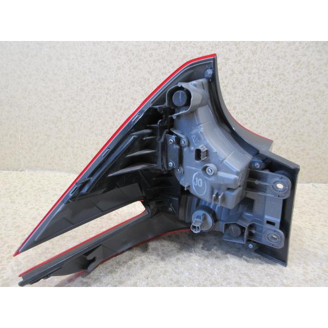 良品 ホンダ フリード GB5 純正 右 テールランプ KOITO 220-62201
