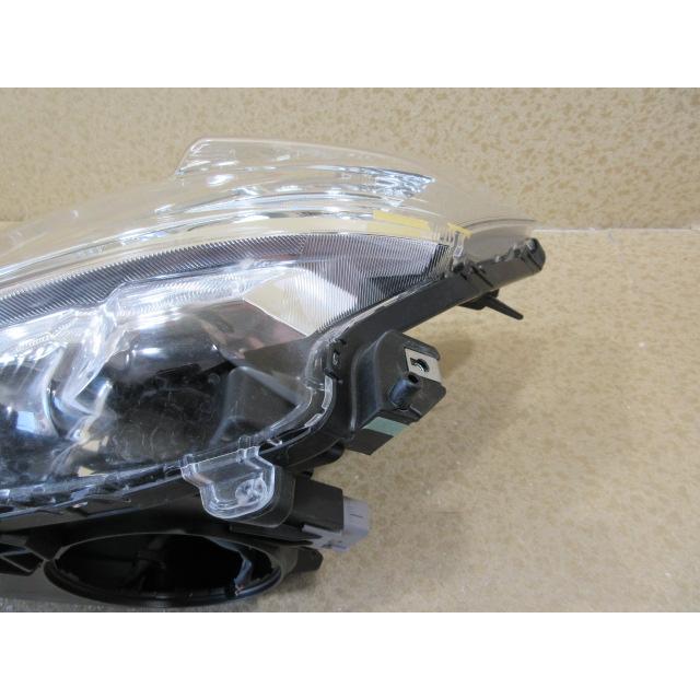 トヨタ ルーミー M900A M910A 純正 LED 左 ヘッドライト 81170-B1220