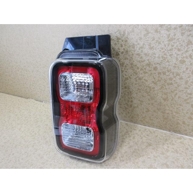 良品 ハスラー タフワイルド MR92S 純正 右 テール ランプ KOITO 220